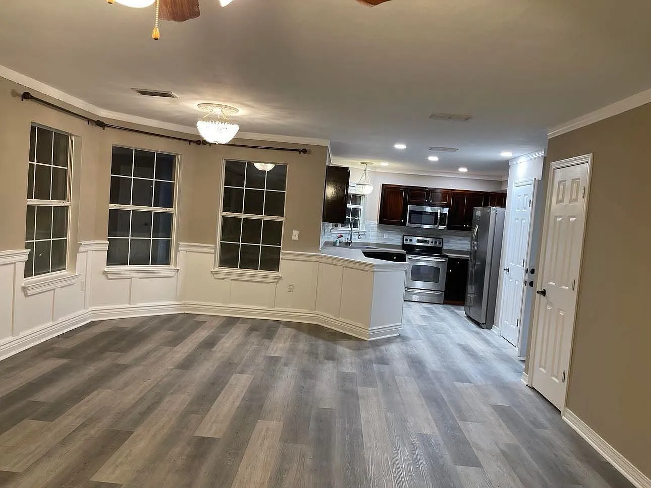 4 bed, 2.5 bath, 1756 sqft, $2,300 — Photo 2