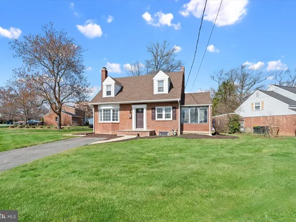 401 Delaware Ave, Talleyville, DE 19803