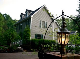 555 Lakeshore Dr, Old Hickory, TN 37138