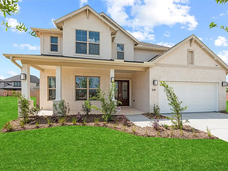 541 Sprigtail Dr — Photo 3