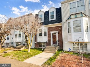 1940 Wicklow Ct, Woodbridge, VA 22191