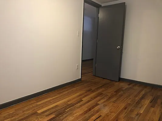 Rented by Premier Metro Realty Corp | media 48