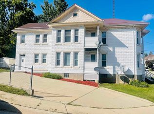 715 Alta Vista St, Dubuque, IA 52001