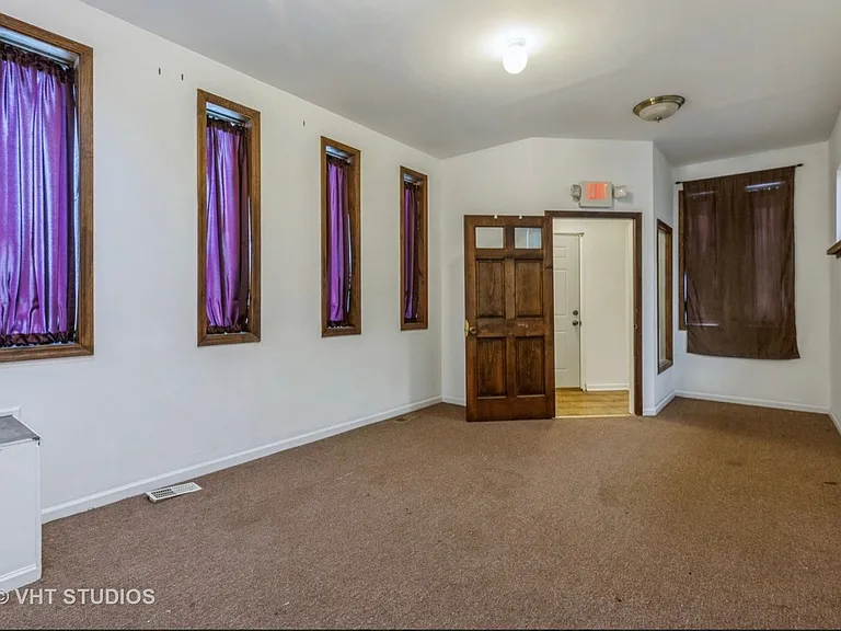268 W Lincoln Hwy — Photo 4