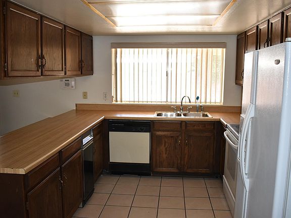 5th image of 8515 N 41st Dr
