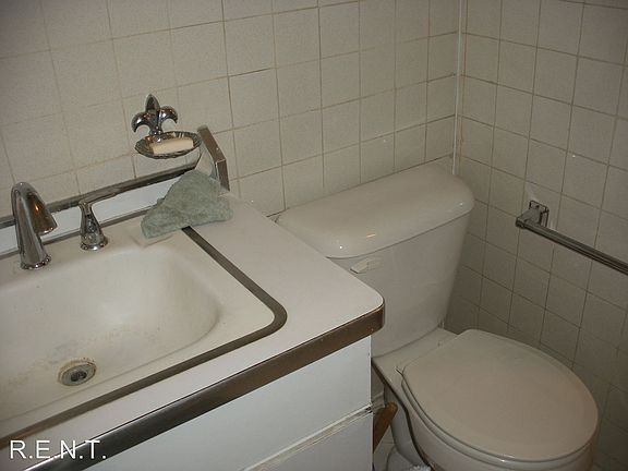 4th image of 55 W Hartwell Ave