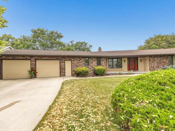 2881 Bay Settlement Rd, Green Bay, WI 54311