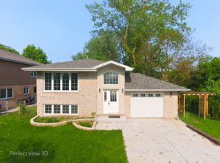 10515 S 84th Ave, Palos Hills, IL