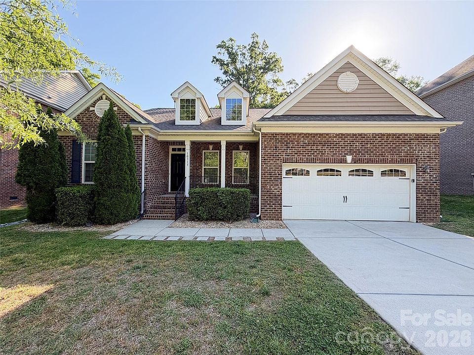 1st image of 10313 Woodview Cir