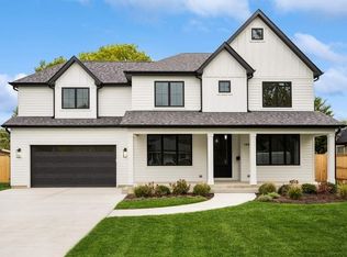 1408 Huntington Dr, Glenview, IL 60025