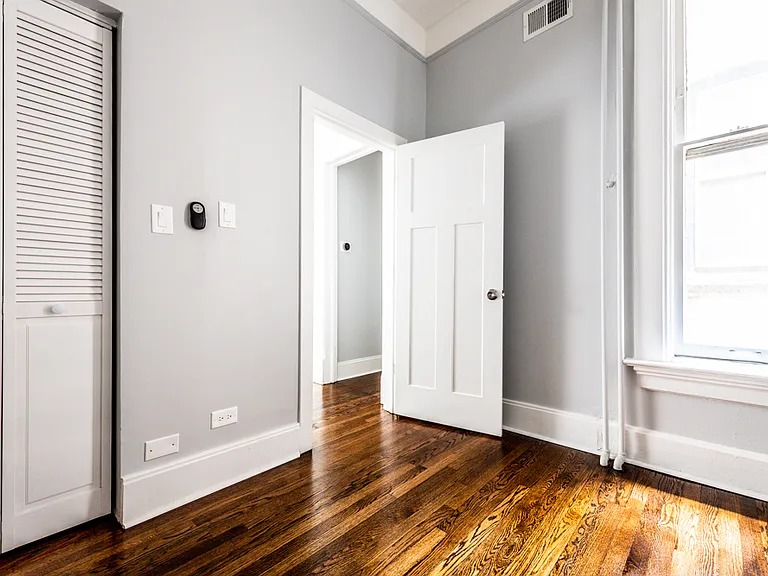 2040 N Bissell St #2 — Photo 8