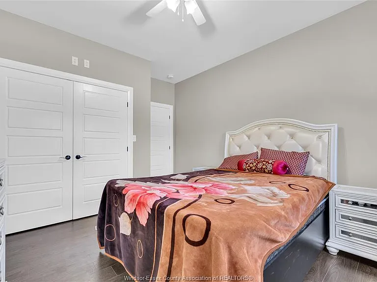 498 Sacred Heart Dr #UPPER — Photo 20