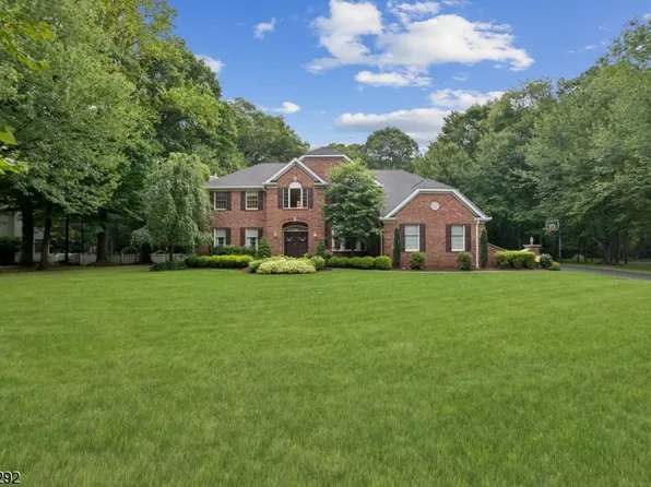 8 Nottingham Way, Randolph Twp., NJ 07869