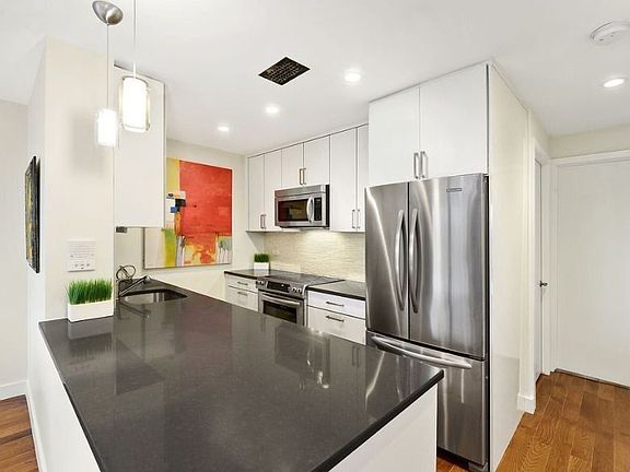 2nd image of 371 West St #2A