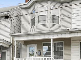 145 N Railroad Ave, Frackville, PA 17931