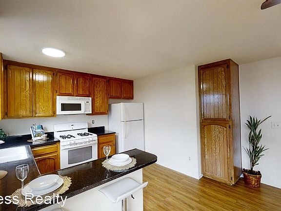 4th image of 3809 Wabash Ave