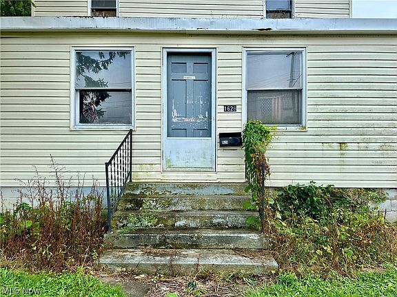 5th image of 1628 W 10th St