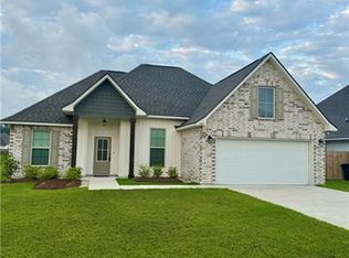 11212 Clover Knoll Dr, Covington, LA 70433