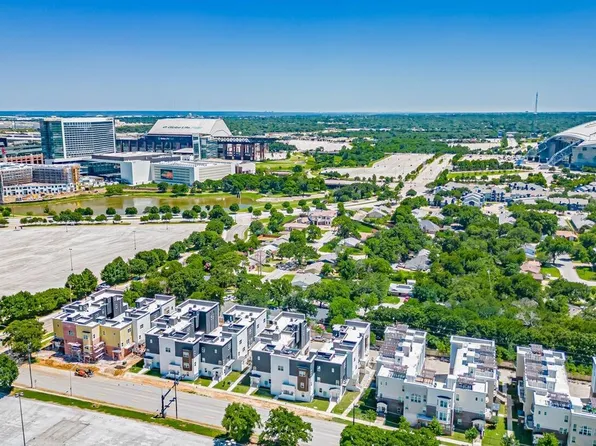 1215 E Beaconsfield Ln #706, Arlington, TX 76011