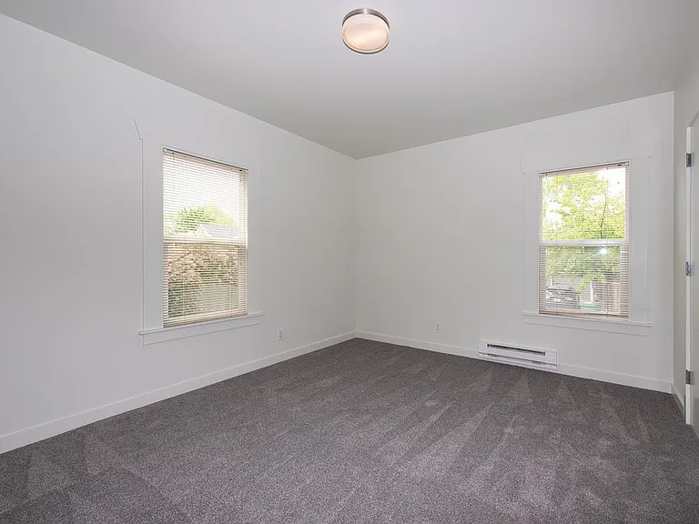 804 NW Market Street — Photo 8