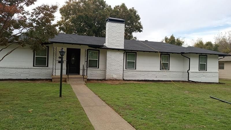 1st image of 615 Mullins