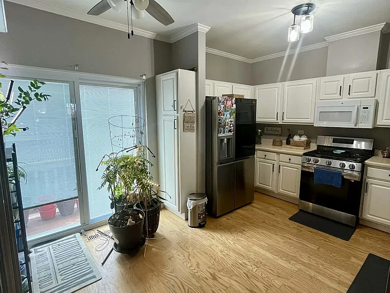 9337 Harrison St — Photo 3