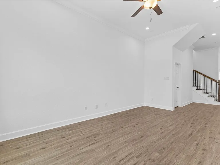 7805 Farnsworth St #B — Photo 7