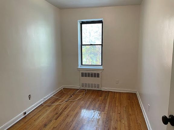 4th image of 346 E 19th St APT 2D