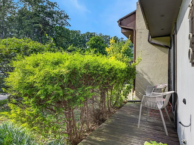 2190 Cartwright Pl — Photo 3