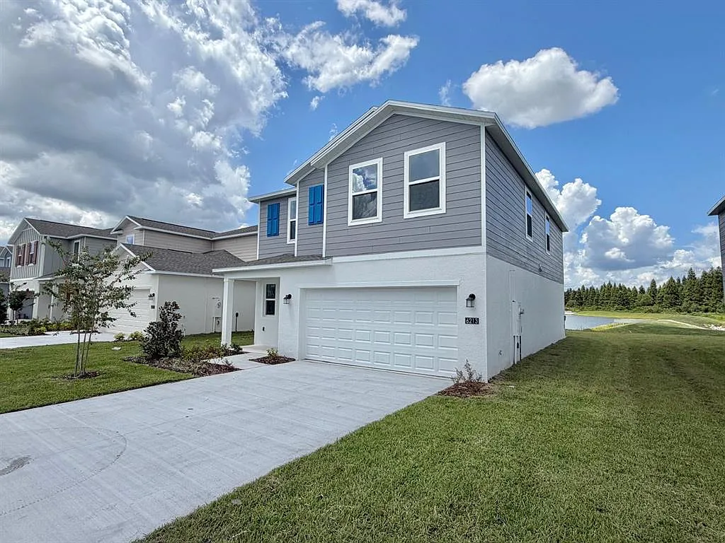 5 bed, 2.5 bath, 2112 sqft, $2,250 — Photo 3