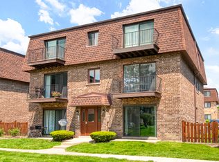 9620 Bianco Ter, Des Plaines, IL 60016