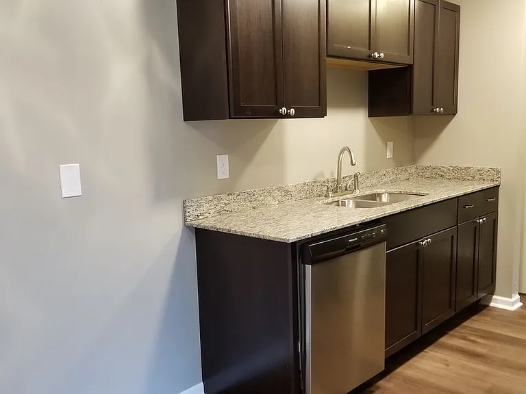 Briar Oaks Apartments — Photo 2