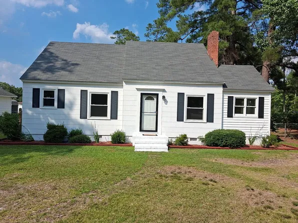 902 McKimmon Rd, Fayetteville, NC 28303