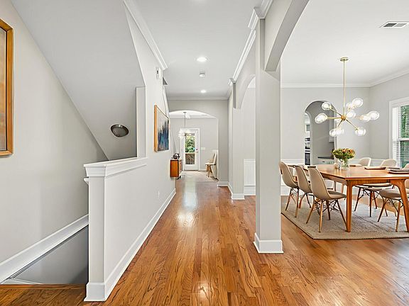 3rd image of 111 Court Jester Way
