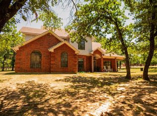 696 Indian Trl, Decatur, TX 76234