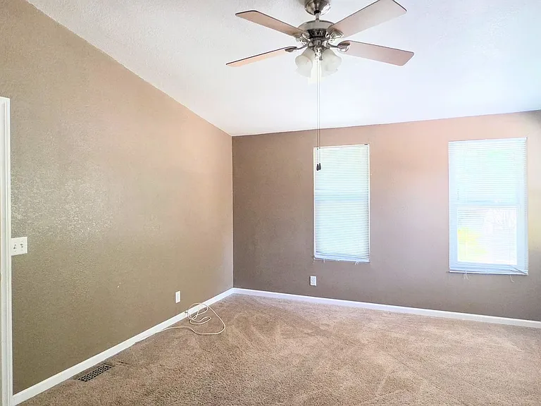 39805 Newport Rd — Photo 4
