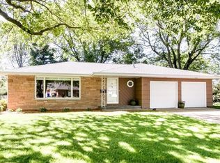 3221 Ridgemore Dr SE, Cedar Rapids, IA 52403