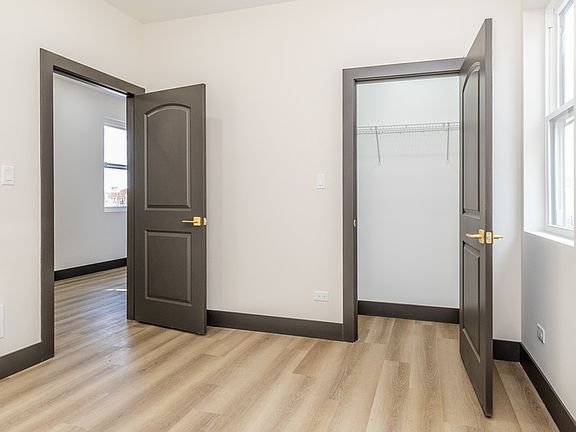 5th image of 5637 S Prairie Ave #1