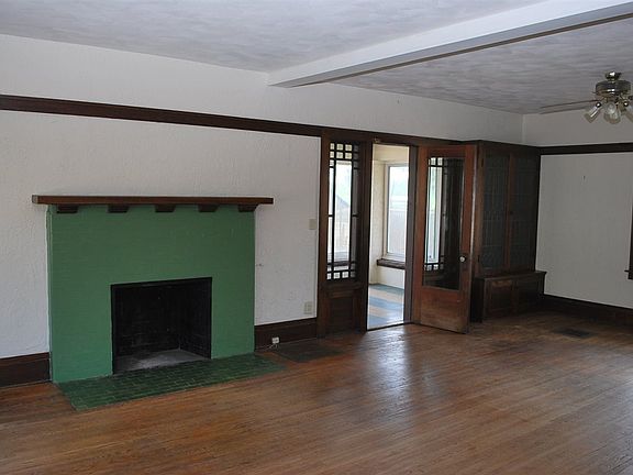 5th image of 214 Franklin Pl