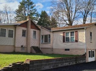 11 3rd St, Godeffroy, NY 12729