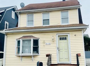 93-30 246th St, Floral Park, NY 11001