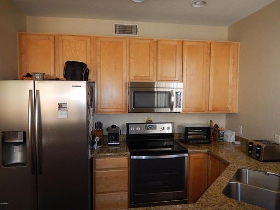 4th image of 130 W Mountain Sage Dr