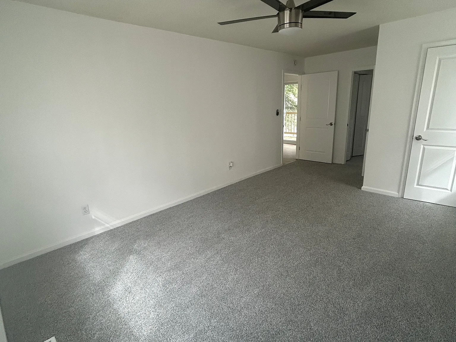 4 bed, 1468 sqft, $2,000 — Photo 4