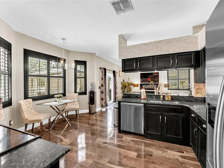 13115 Royal George Ave — Photo 17