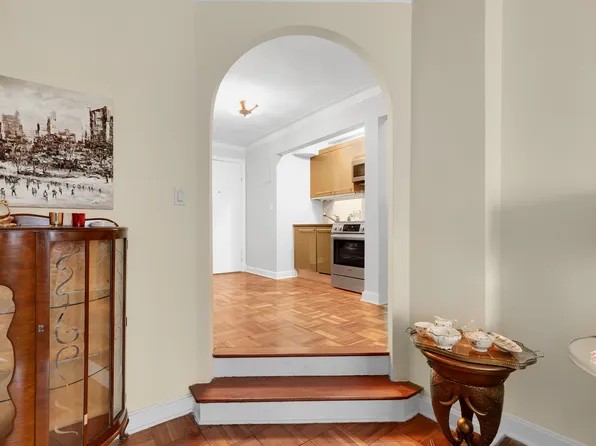 25 Central Park West 11U image 1 of 5