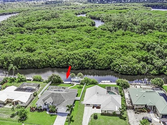 2nd image of 1303 SE Coral Reef St