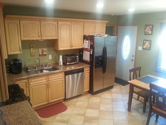 5th image of 15304 Woodmar Ave