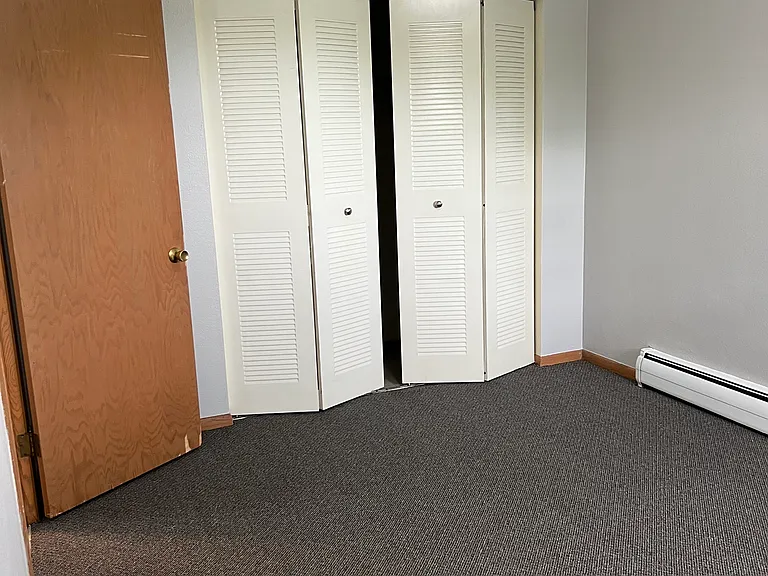 958 Manvel St #6 — Photo 9