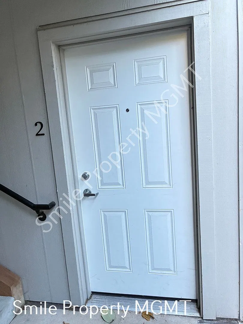 6940 Southeast Long Street — Photo 2