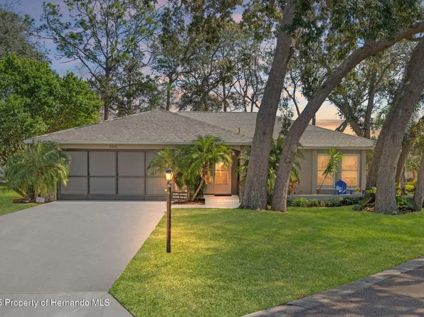 2350 Masters Ct, Spring Hill, FL 34606